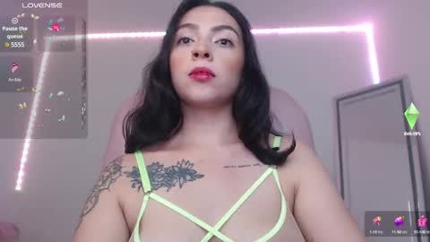 Snapshot of alisa__cain chatting on 01.25.25 Alejandra online show from 01.25.25
