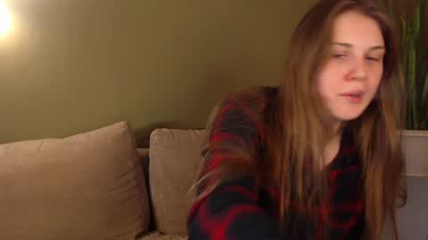 Snapshot of alisaxxxshy chatting on 12.25.24 alisaxxxshy online show from 12.25.24