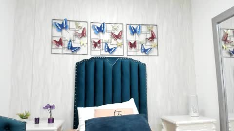 Alison online show from 10.21.25