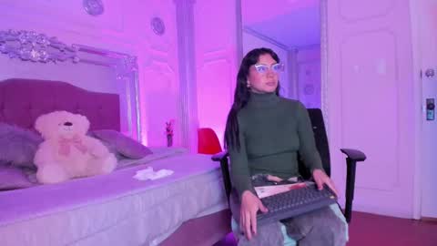 Alison Fishert online show from 03.11.25