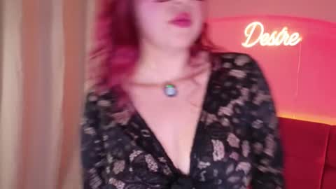 Snapshot of alisson_desire chatting on 11.26.25 Alisson online show from 11.26.25