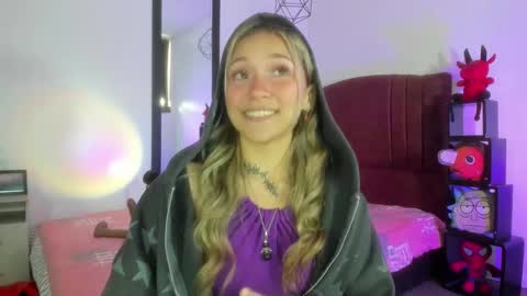 Snapshot of alisson_zafiro chatting on 12.18.24 Alisson IG alisson zafiro27 online show from 12.18.24