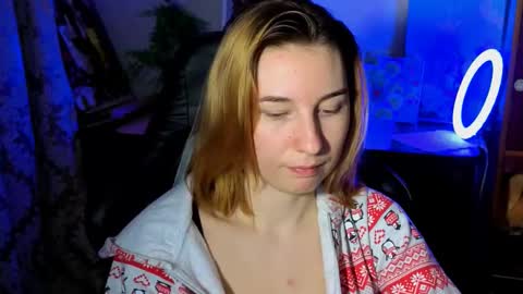 Snapshot of alisun_ chatting on 10.12.25 A L I C E  online show from 10.12.25