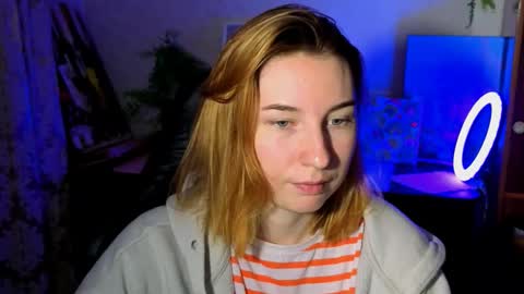 Snapshot of alisun_ chatting on 10.13.25 A L I C E  online show from 10.13.25