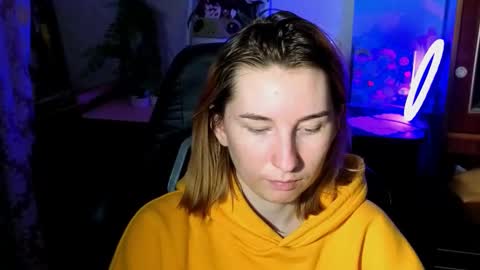 Snapshot of alisun_ chatting on 10.17.25 A L I C E  online show from 10.17.25