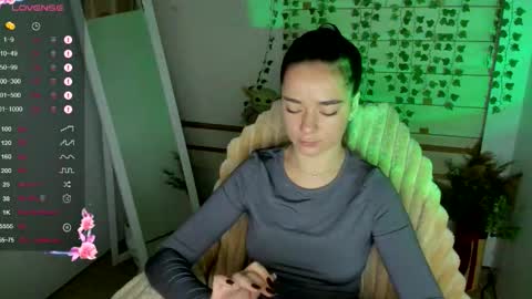 Snapshot of allana_dream chatting on 09.19.25 Allana online show from 09.19.25