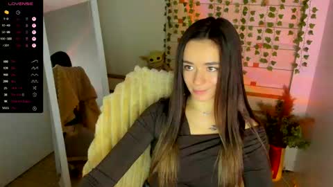 Snapshot of allana_dream chatting on 09.28.25 Allana online show from 09.28.25