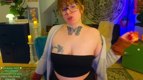 Snapshot of allieberrybb chatting on 12.30.24  bb  online show from 12.30.24
