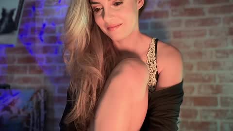 Allie online show from 12.13.24