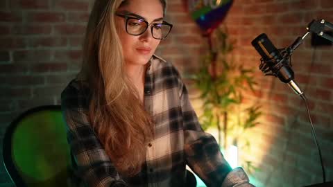 Allie online show from 12.24.24