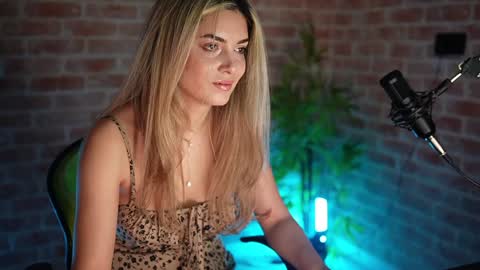 Allie online show from 01.10.25