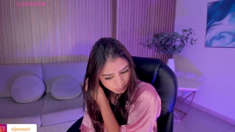 Snapshot of allyjensen chatting on 01.25.25 Alisson online show from 01.25.25