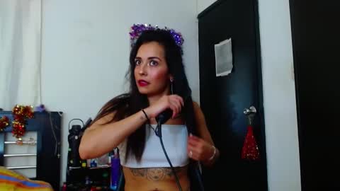 Snapshot of allyson_collins_ chatting on 02.26.25 Allyson collins online show from 02.26.25