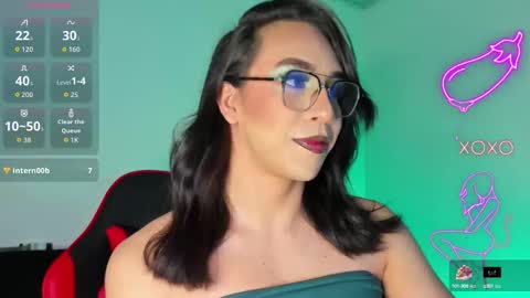 Hazel Bowie online show from 09.21.25