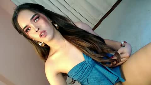 Snapshot of alove_too_last chatting on 02.27.25 LEXY online show from 02.27.25