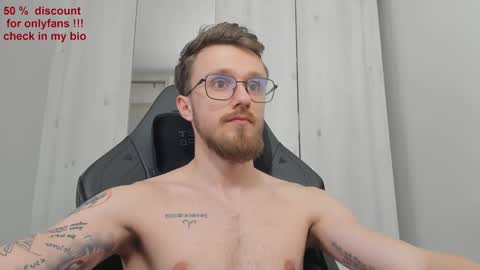 Snapshot of alphaboyfun chatting on 01.28.25 Andi online show from 01.28.25