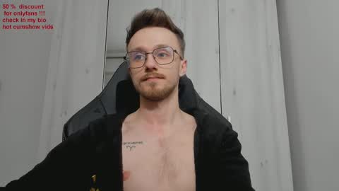 Snapshot of alphaboyfun chatting on 02.11.25 Andi online show from 02.11.25