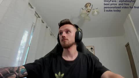 Snapshot of alphaboyfun chatting on 10.11.25 Andi online show from 10.11.25