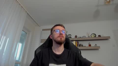 Snapshot of alphaboyfun chatting on 11.18.25 Andi online show from 11.18.25