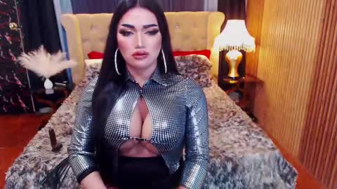 Snapshot of alurajhenson chatting on 03.03.25 Alura Jhenson online show from 03.03.25