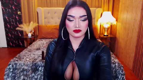 Snapshot of alurajhenson chatting on 09.12.25 Alura Jhenson online show from 09.12.25