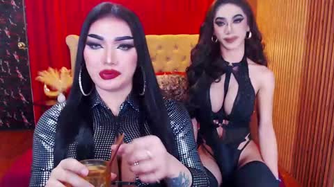 Snapshot of alurajhenson chatting on 10.17.25 Alura Jhenson online show from 10.17.25
