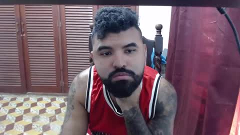 Snapshot of alz_hunter chatting on 09.27.25 alz_hunter online show from 09.27.25