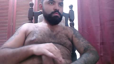 Snapshot of alz_hunter chatting on 10.15.25 alz_hunter online show from 10.15.25