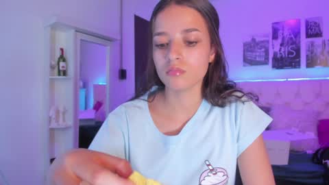 Snapshot of amaia_daniells chatting on 12.12.24 B I A N C A online show from 12.12.24