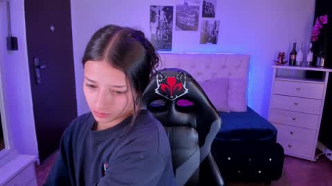Snapshot of amaia_daniells chatting on 01.07.25 B I A N C A online show from 01.07.25