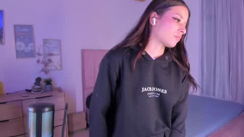 Snapshot of amaia_daniells chatting on 03.05.25 B I A N C A online show from 03.05.25