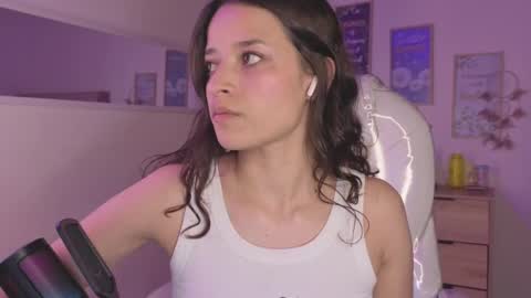Snapshot of amaia_daniells chatting on 10.03.25 B I A N C A online show from 10.03.25