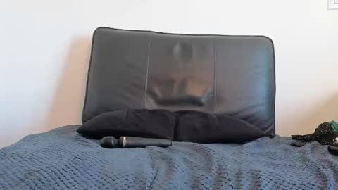 Amalia    online show from 10.29.25