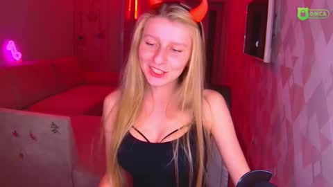 Snapshot of amaliaqueen999 chatting on 10.31.25 Amalia online show from 10.31.25