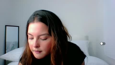 Snapshot of amanda_callum_ chatting on 02.05.25 Katha online show from 02.05.25