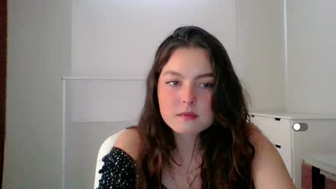 Snapshot of amanda_callum_ chatting on 10.08.25 Katha online show from 10.08.25