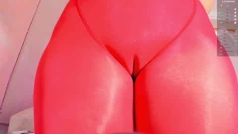 Amanda Marcuzzi  online show from 10.24.25