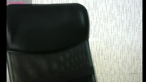 Snapshot of amanda_sherr chatting on 12.21.24 Amanda online show from 12.21.24