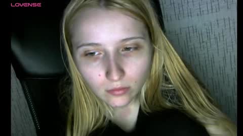 Snapshot of amanda_sherr chatting on 12.28.24 Amanda online show from 12.28.24