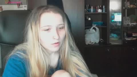 Snapshot of amanda_sherr chatting on 10.15.25 Amanda online show from 10.15.25