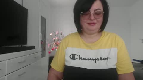 Snapshot of amandamuller1982 chatting on 02.05.25 Anda online show from 02.05.25