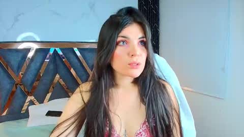 Amara Vega  online show from 10.12.25