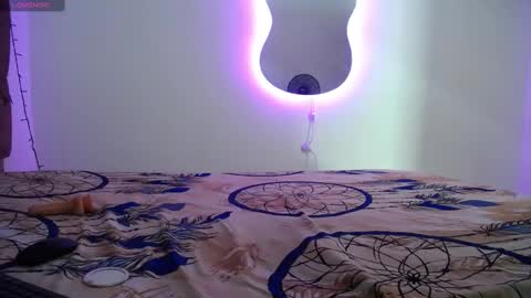 Snapshot of ambar_love22 chatting on 02.13.25 ambar_love22 online show from 02.13.25