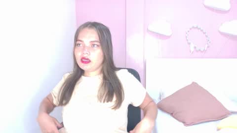 Snapshot of ambargiil__ chatting on 12.02.25 A M B A R online show from 12.02.25