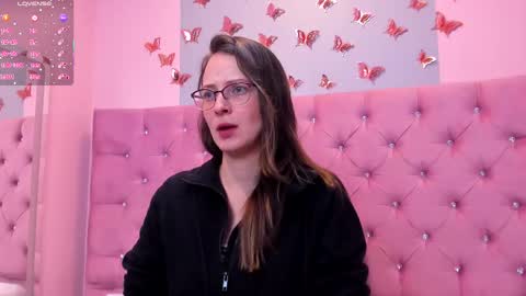 Snapshot of ambeerrwood_ chatting on 09.28.25 . Amber Wood . online show from 09.28.25