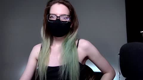 Snapshot of amber_candyfloss chatting on 12.08.24 Amber non-nude model online show from 12.08.24