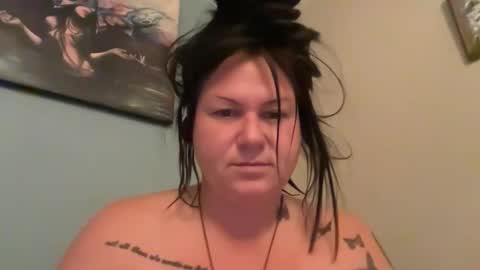 Snapshot of ambermoss7 chatting on 10.28.25 ambermoss7 online show from 10.28.25