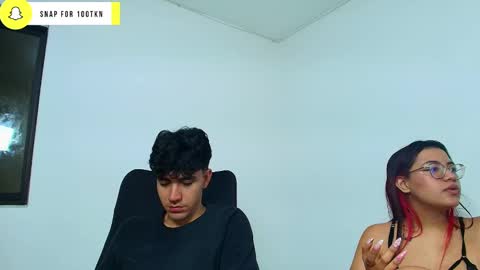 Snapshot of ameli_and_lucas chatting on 12.28.24 Amelia Lucas online show from 12.28.24