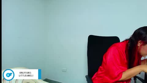 Snapshot of ameli_and_lucas chatting on 01.04.25 Amelia Lucas online show from 01.04.25