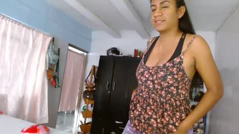 Snapshot of amelia_2023 chatting on 12.22.24 amelia  online show from 12.22.24